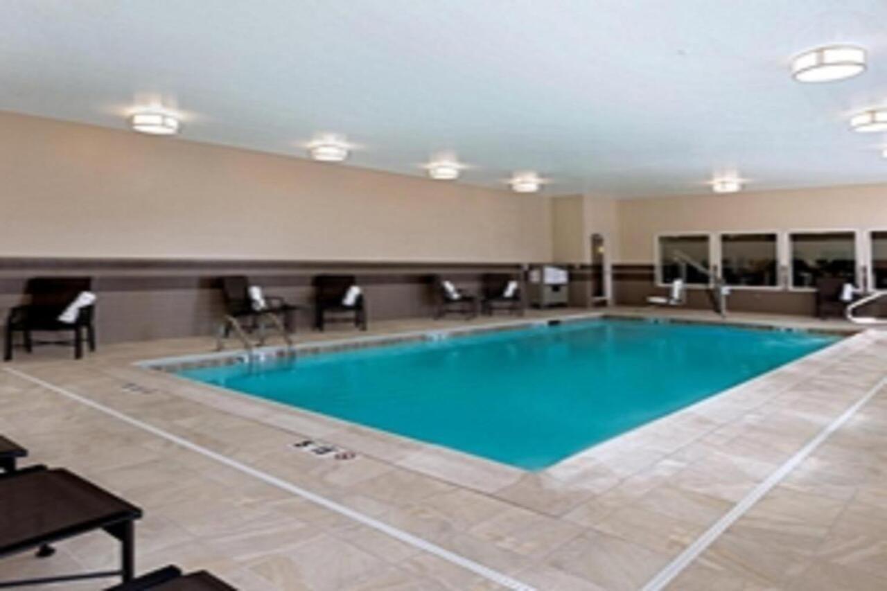 Hampton Inn Lewiston-Auburn Bagian luar foto