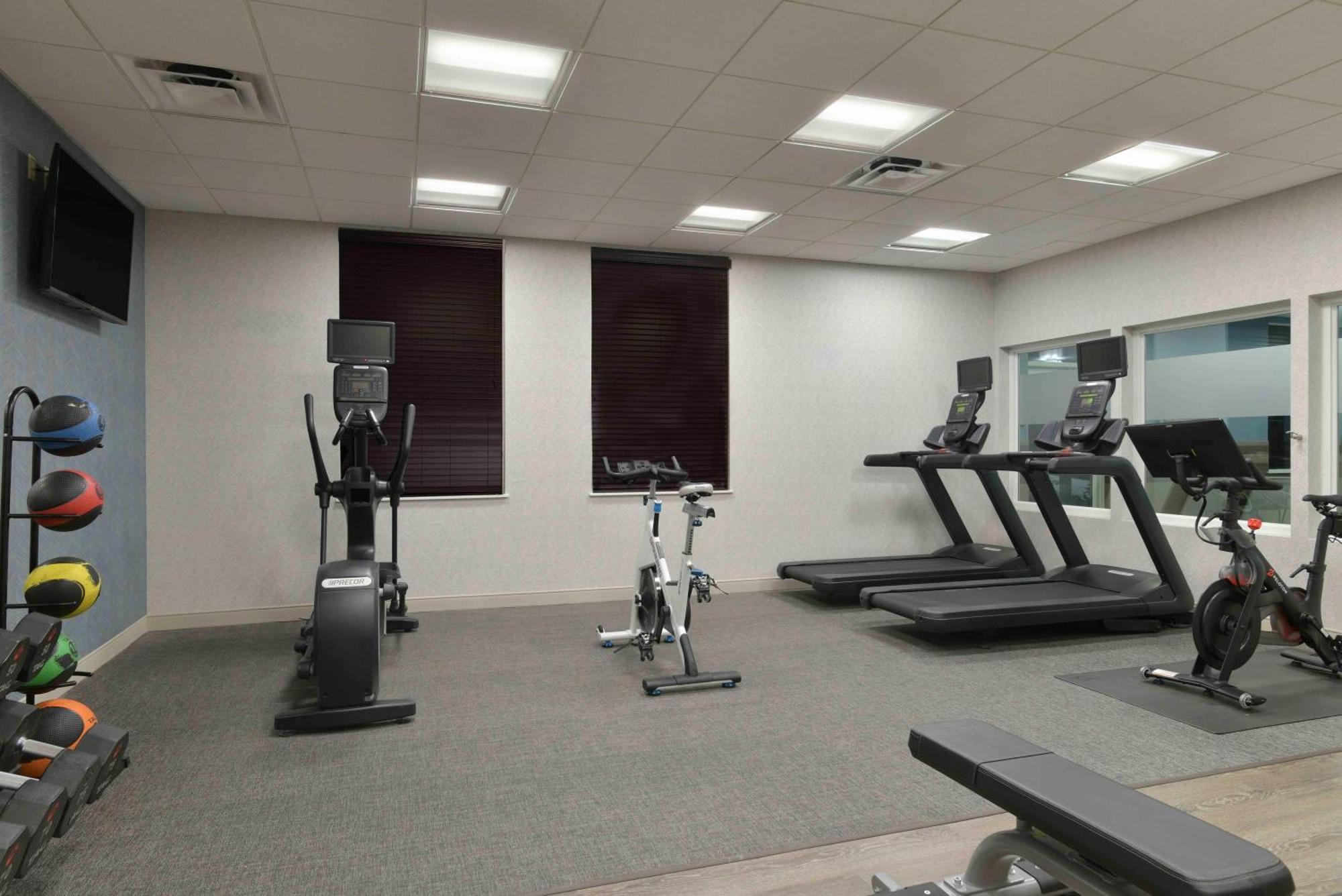 Hampton Inn Lewiston-Auburn Bagian luar foto